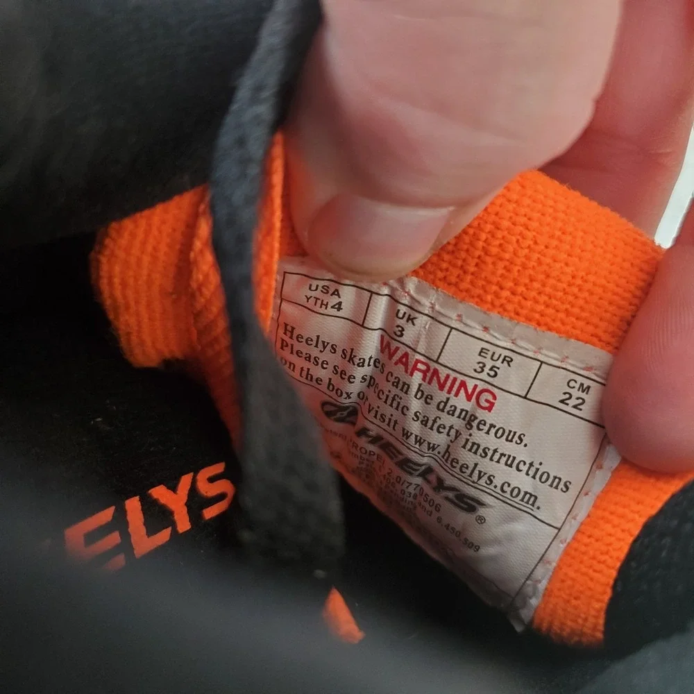 Heelys Propel‎ 2.0 Youth Skate Shoes Sz 4 Black Orange Leather Lace Up *no caps*